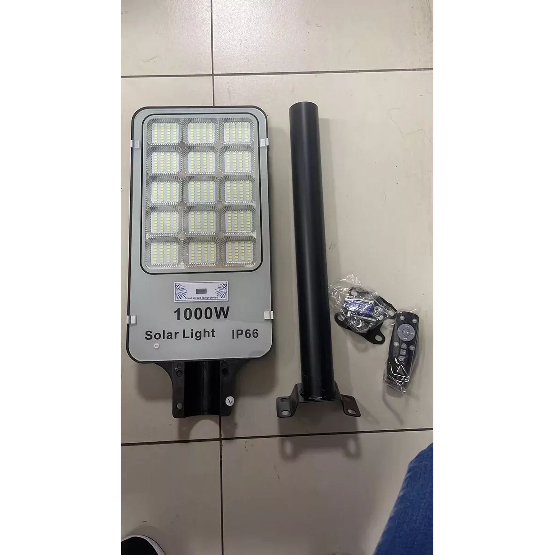 Foco Solar 1000 Whatts Con Sensor De Movimiento Ip66 2