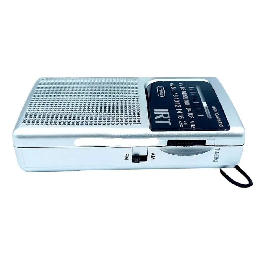 Radio A Pilas Portatil De Bolsillo Am/fm Irt Plateada Color Plateado 2
