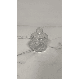 Cristeleira redonda pequena