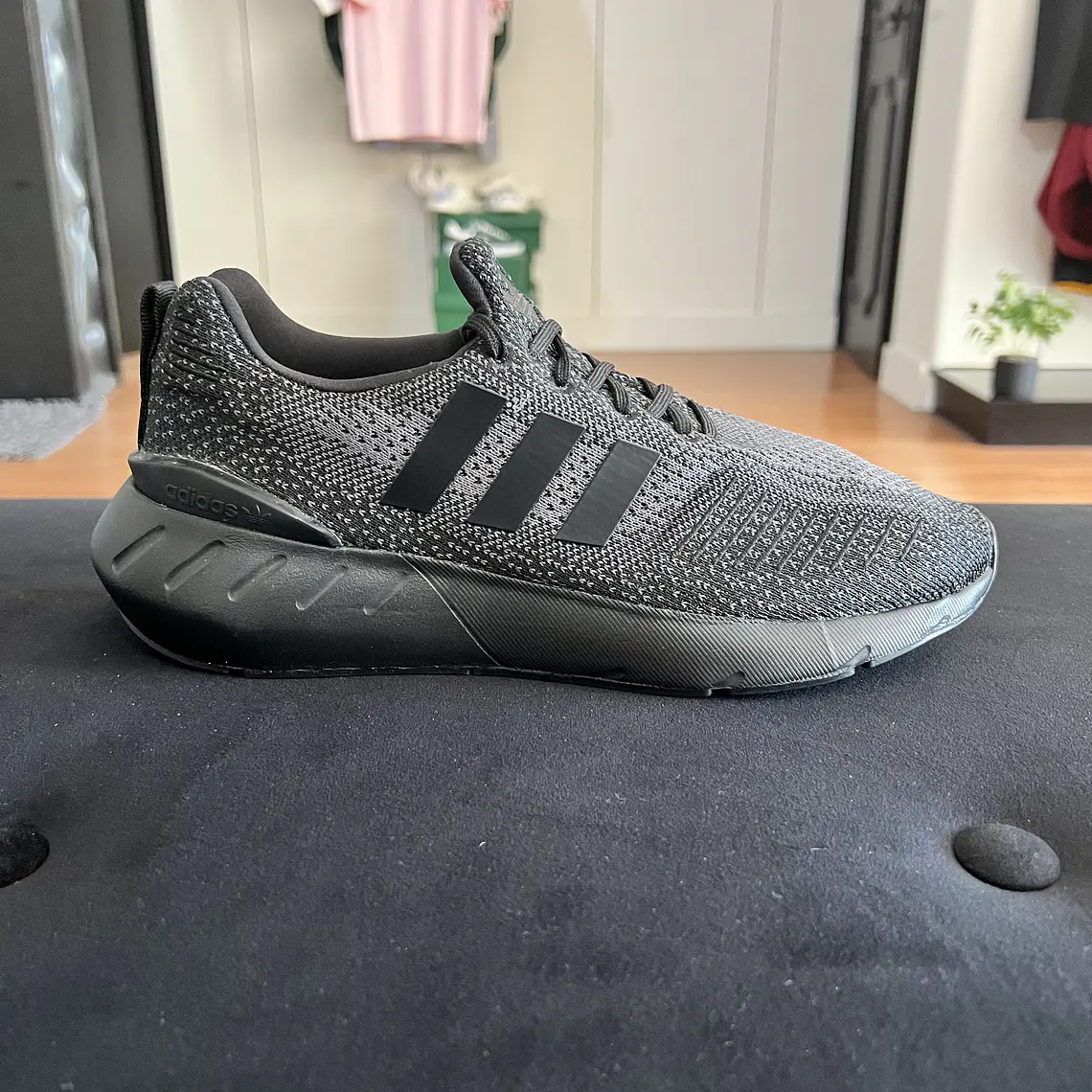 Adidas Black Hawk Swift Run 1