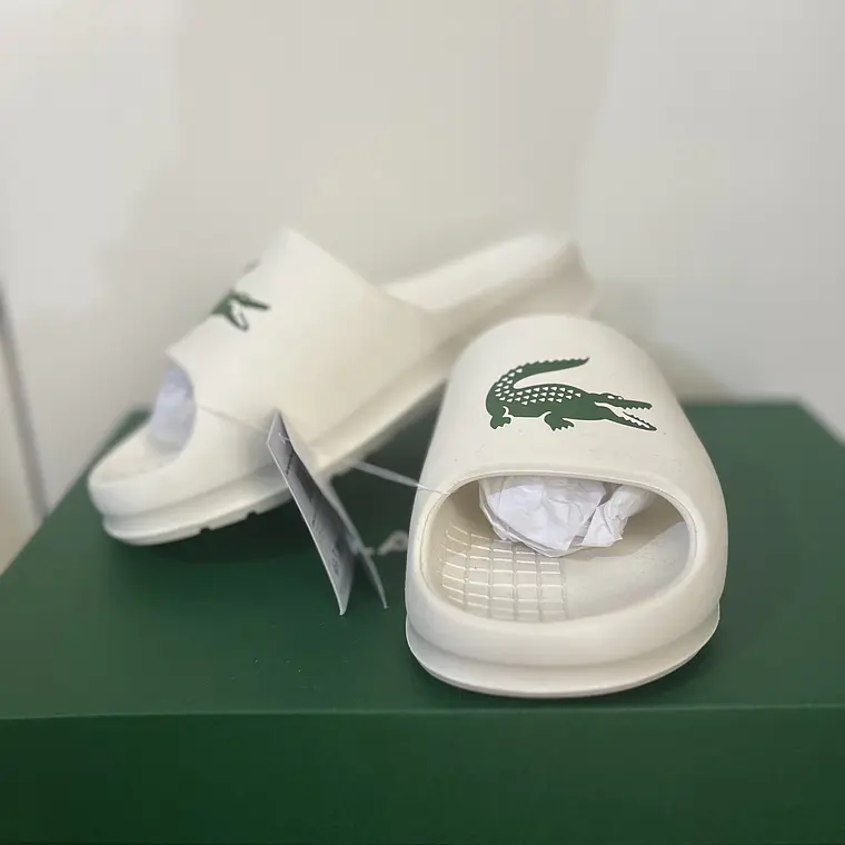 Chinelos Lacoste 1