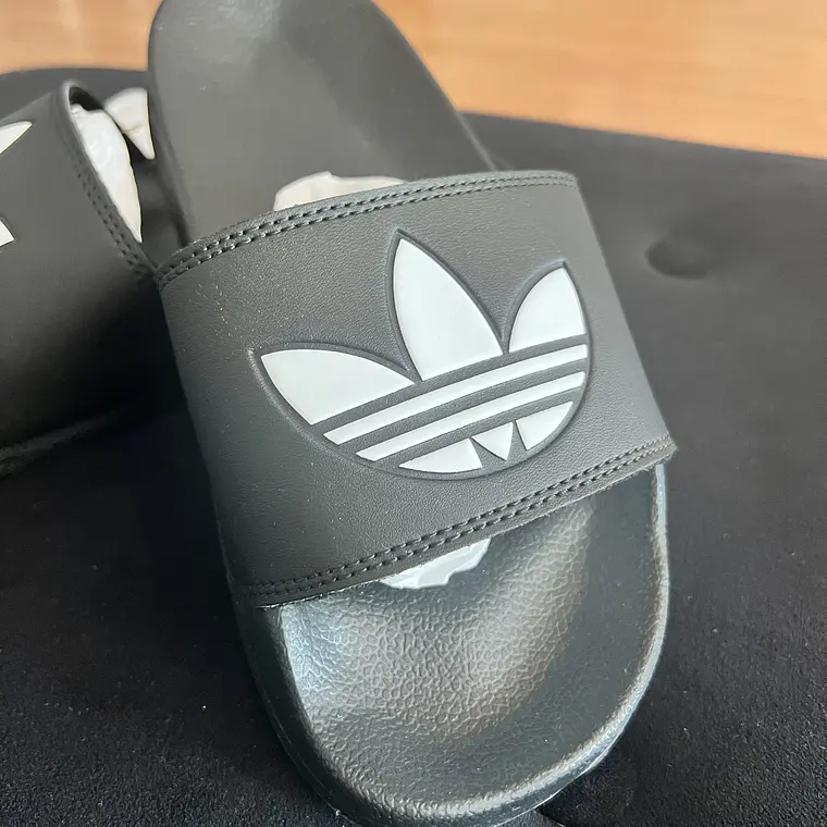 Adidas Chinelos  2