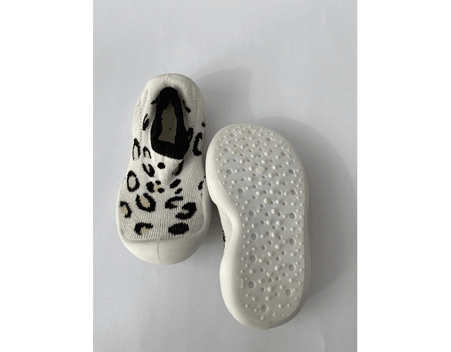 Zapato antideslizante bebé 