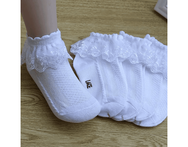 Calcetines vuelos blancos 