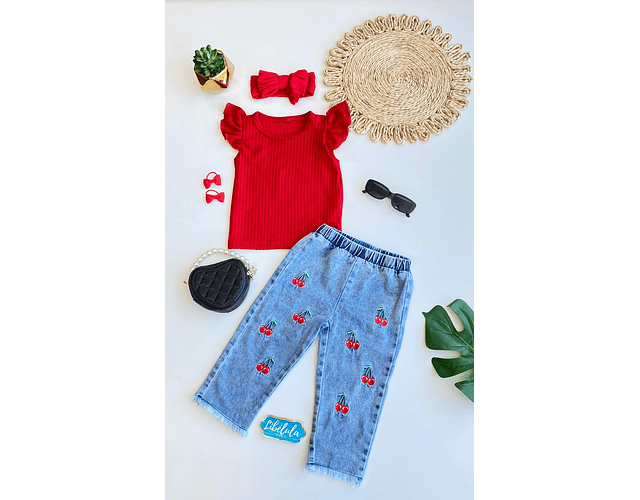 Conjunto Jean flare + polera cerezas