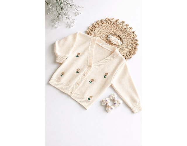 Chalecos tejido lanilla flores y perlas 