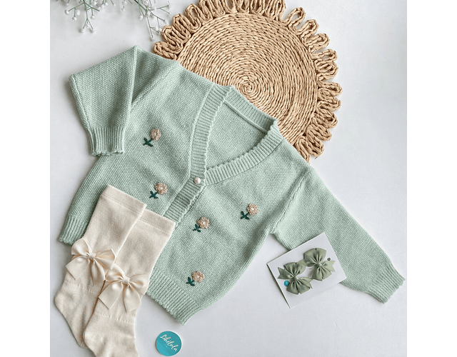 Chalecos tejido lanilla flores y perlas 