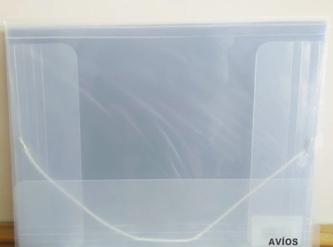 Carpeta Avios A4 3 Solapas PP Varios Colores Con Elástico