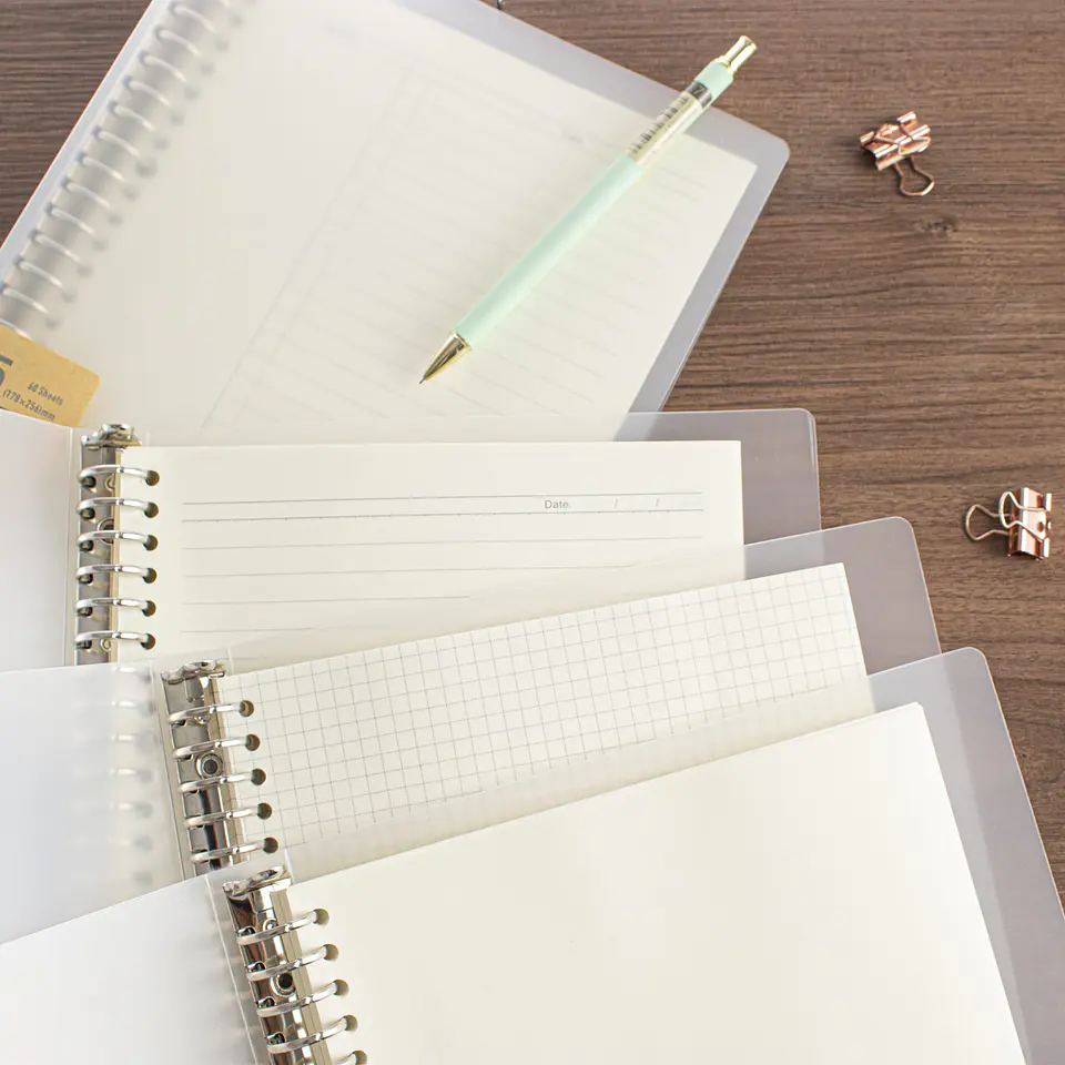 Libreta Anillada Con Hojas Recambiables A5 - CUADROS 3