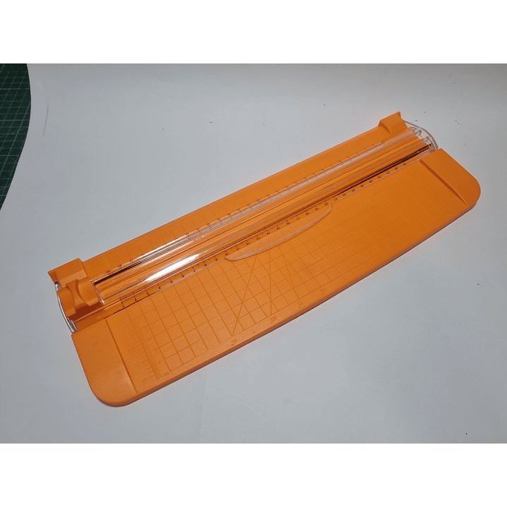 Guillotina cortadora de papel 29Cms. 2