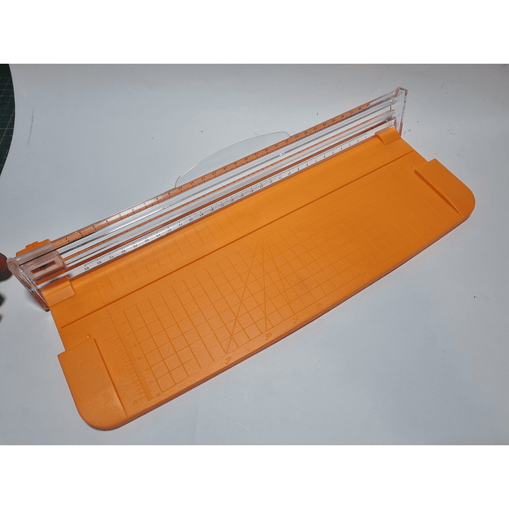 Guillotina cortadora de papel 29Cms. 4