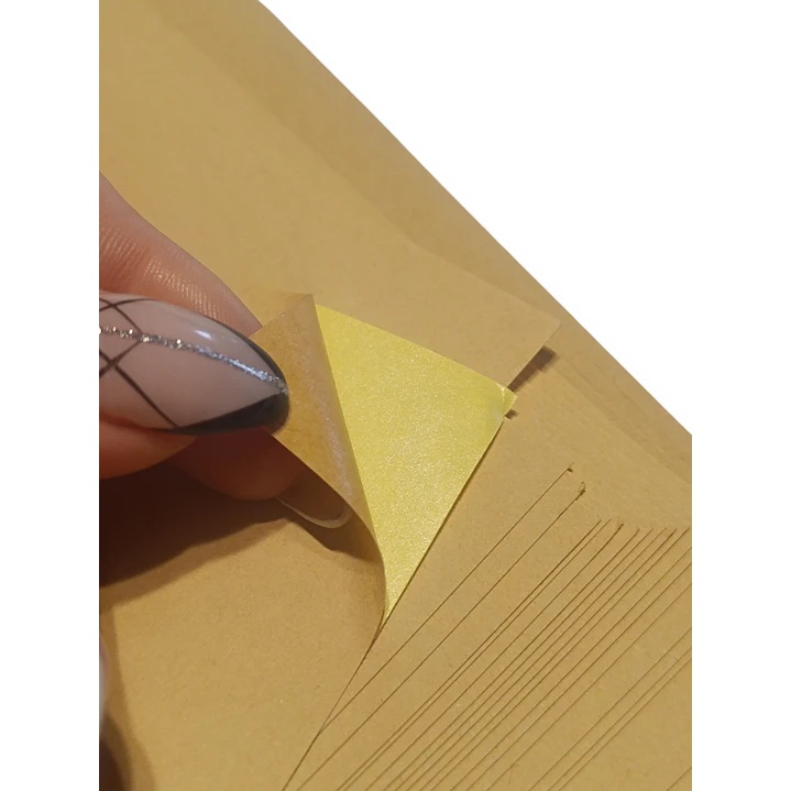 Papel Kraft Con Adhesivo 4