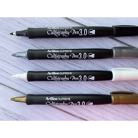 Marcador Calligraphy 3.0 Artline 