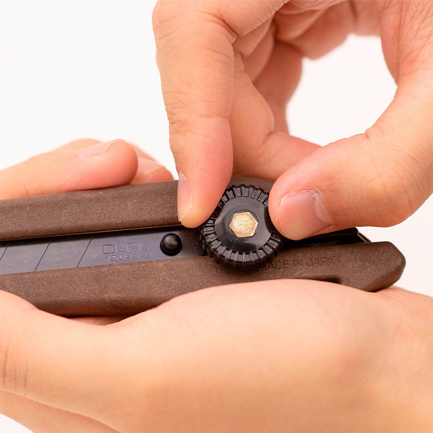 Cuchillo industrial 18 mm con antideslizante WD-L 5