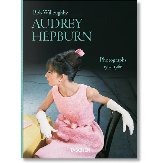Audrey Hepburn Photograhs 1953-66- Ingles