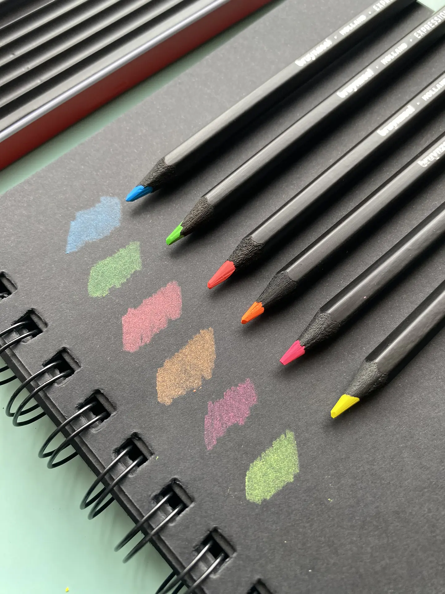Set lápices Neon Caja metálica Bruynzeel 3