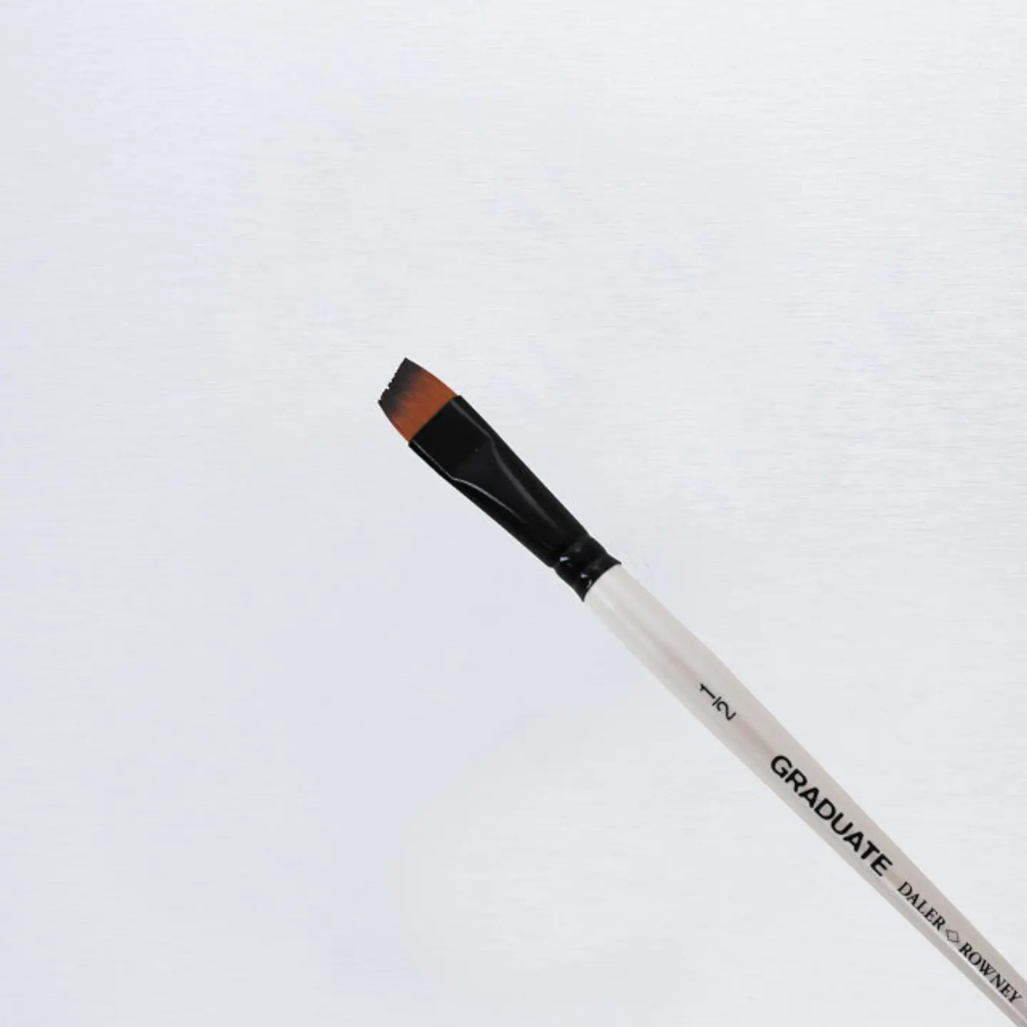 Daler Rowney angle shader brush 1