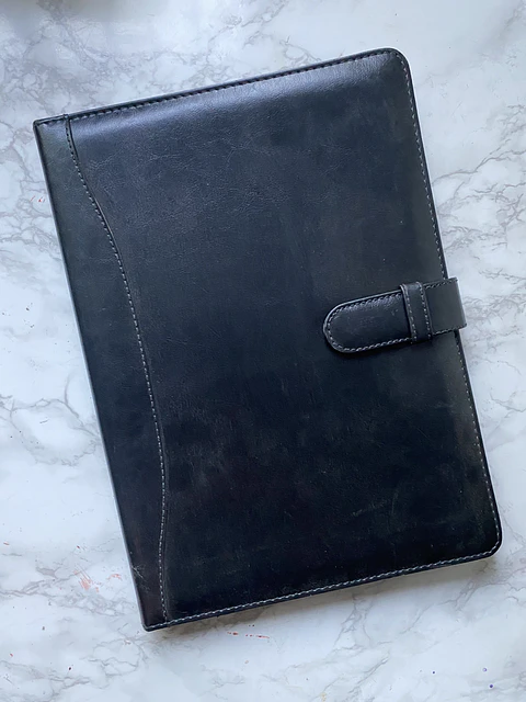 Carpeta oficio eco cuero negra 