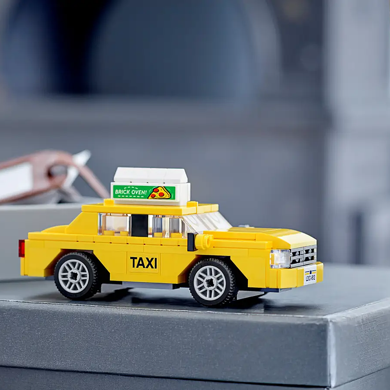 Lego 40468 Creator Taxi Amarillo 3