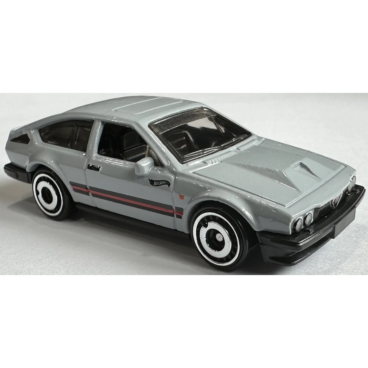 ミニカー Hot Wheels ALFA ROMEO GTV6 3.0 Hot Wheels Alfa Romeo GTV6 3.0 FACTORY FRESH 8/10 98/250 HTC