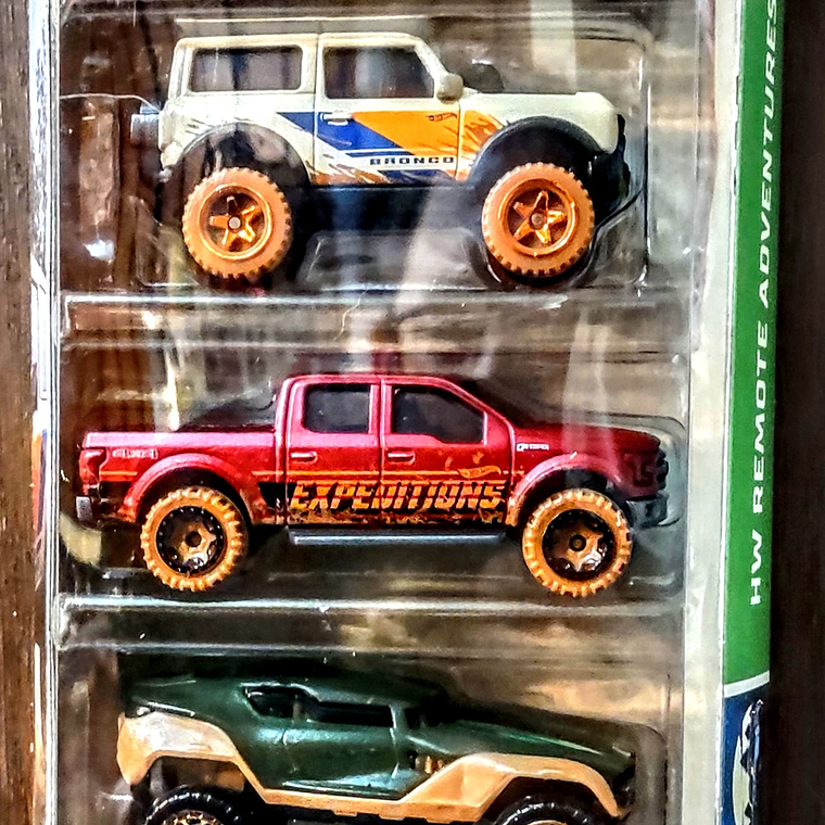 Hot Wheels HLY74 HW Remote Adventures 5-Pack 1