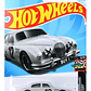 Hot Wheels Jaguar Mk1 HRY80 HW Race Day 127/250 - Miniatura 1
