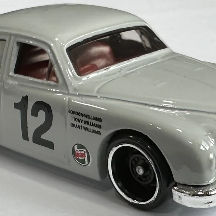 Hot Wheels Jaguar Mk1 HRY80 HW Race Day 127/250 2
