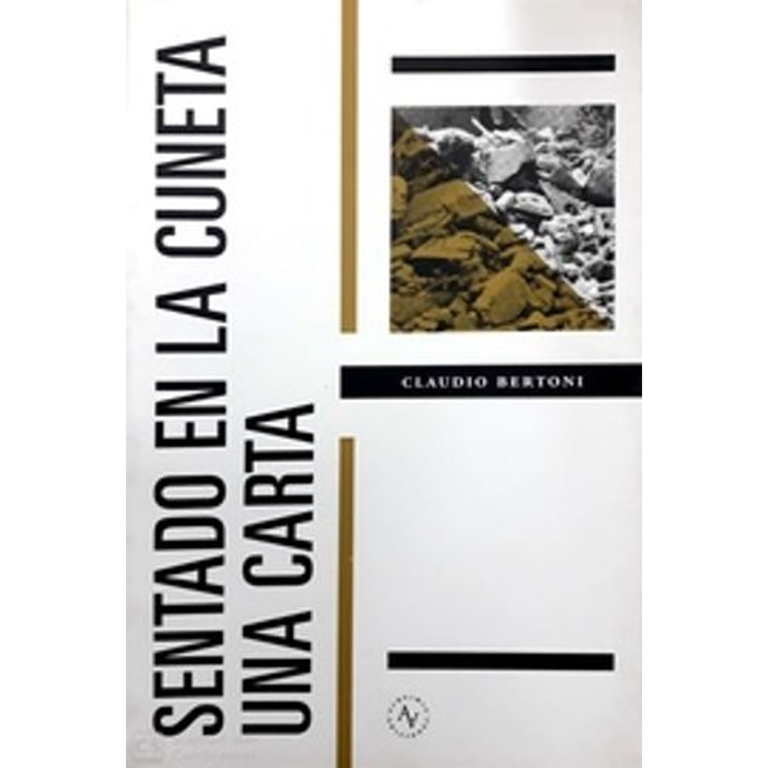 Sentado En La Cuneta Una Carta