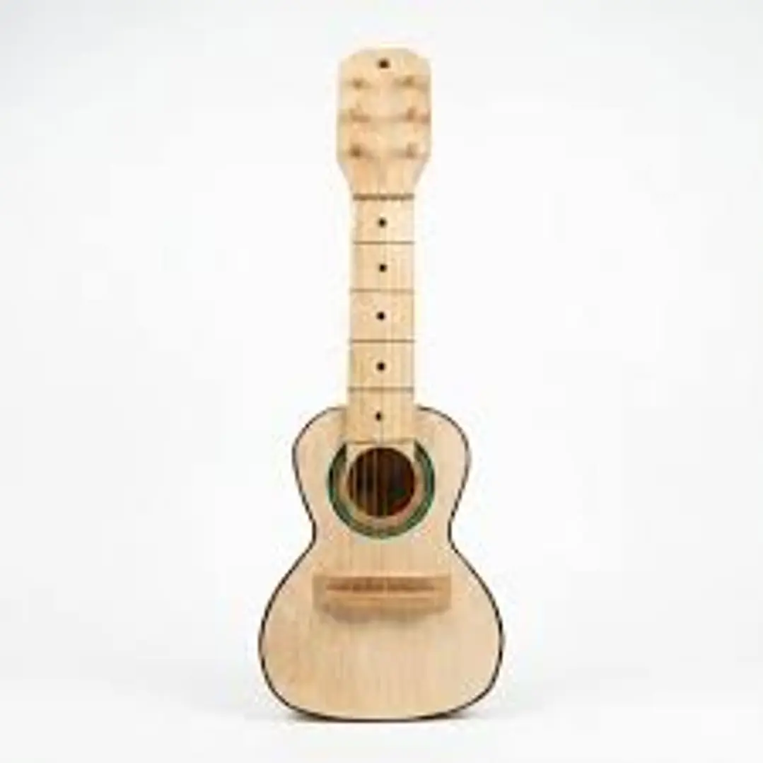 GUITARRA  DE MADERA CHICA     1171 1