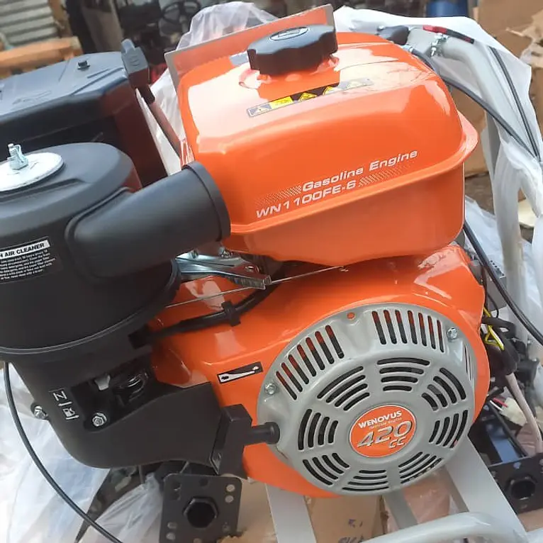 Motocultivador bencinero 12 hp + 4 implementos 2