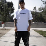 Polera Wisdom - Letters Blanca