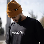 Polera Wisdom - Letters Negra