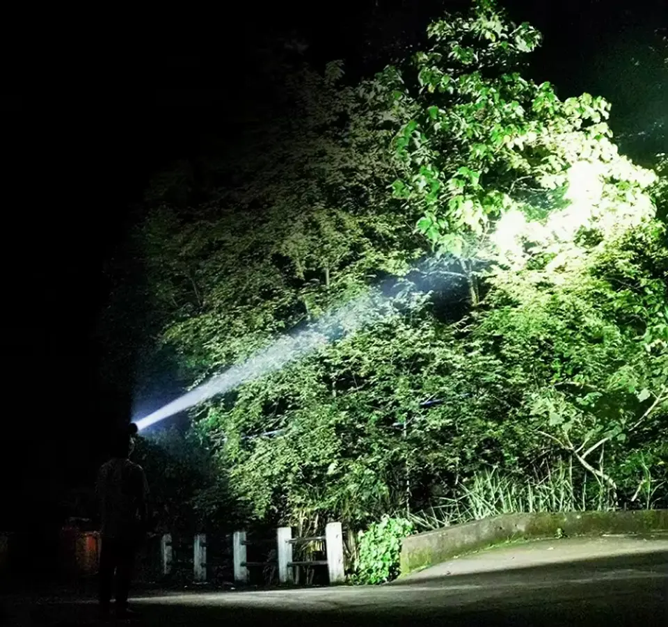 Linterna LED Recargable Alto Alcance Impermeable Outdoor 7