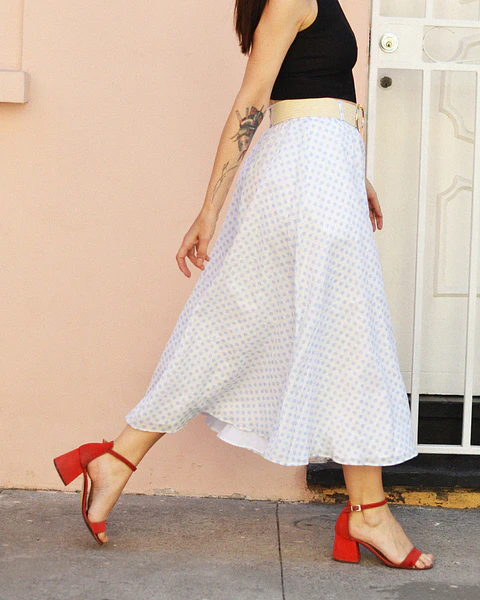 Falda Eve blanca lunares celestes 