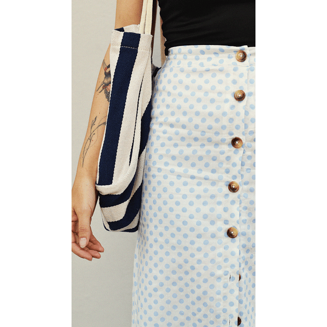 Falda Magnolia blanca con lunares celestes