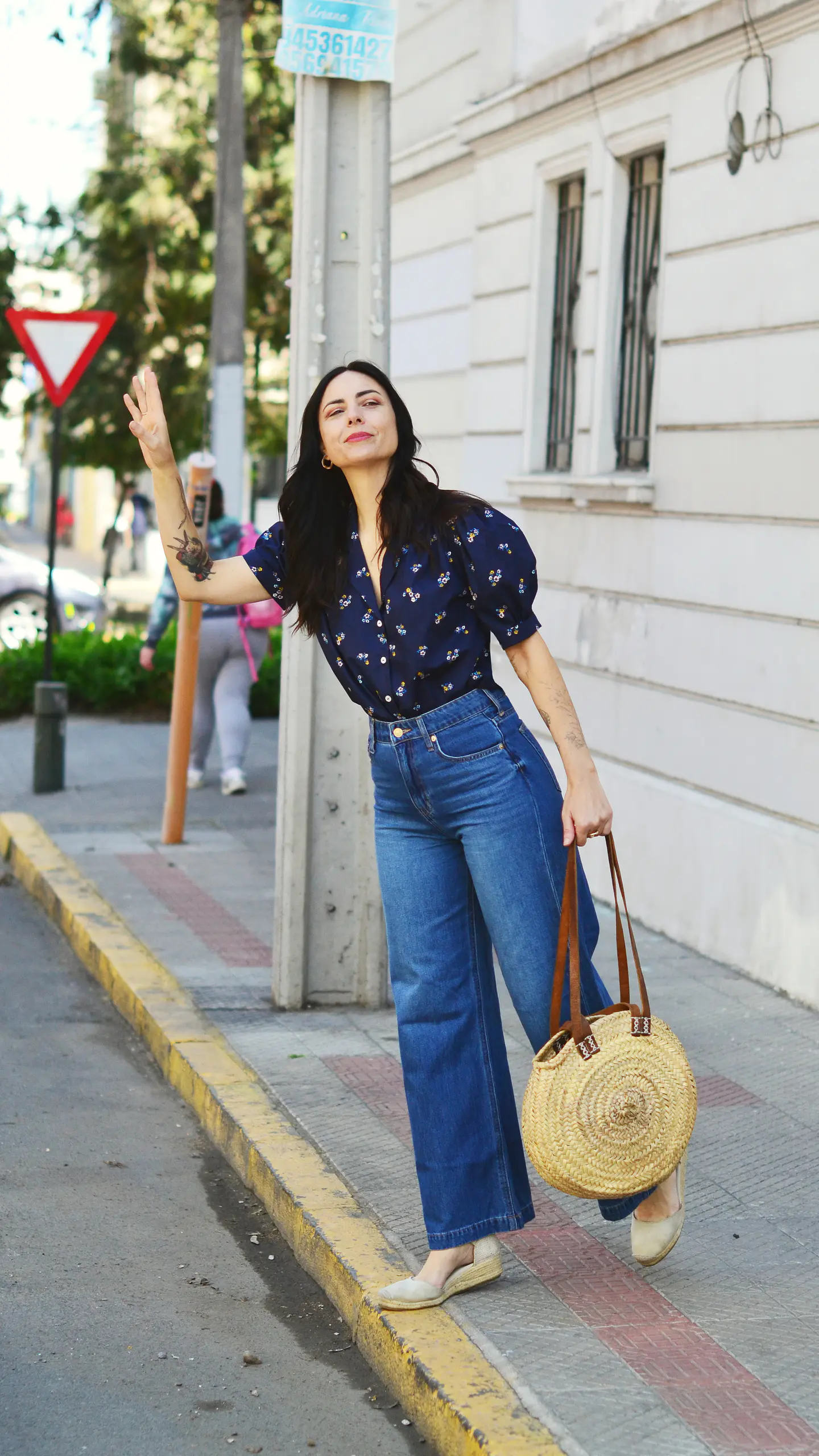  Blusa Bianca azul flores 3