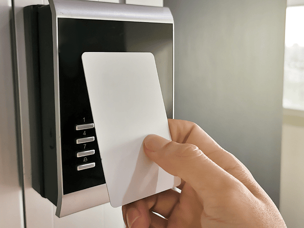 Instalación de Control de Acceso Biométrico 2