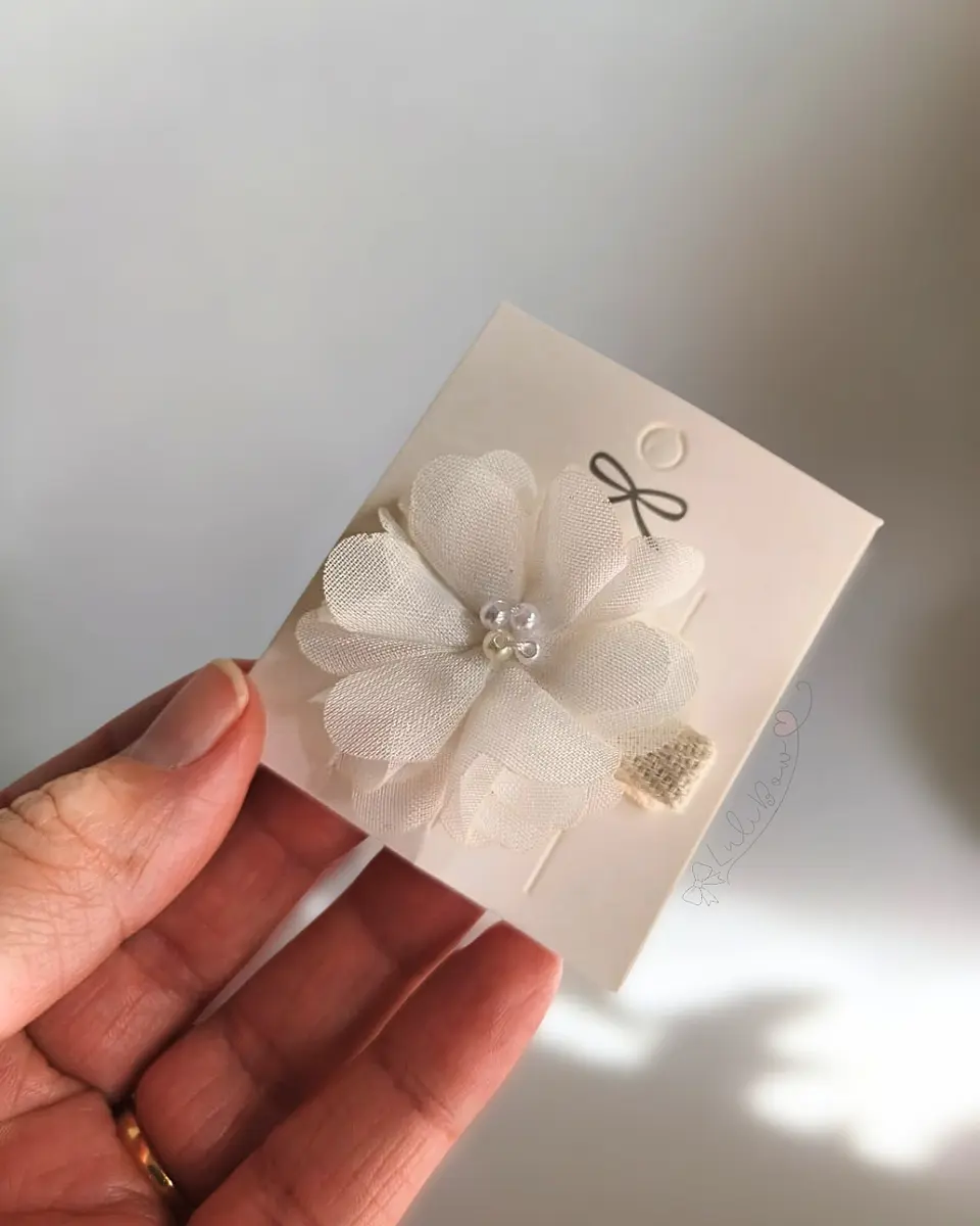 Bow Camélia Branca 1