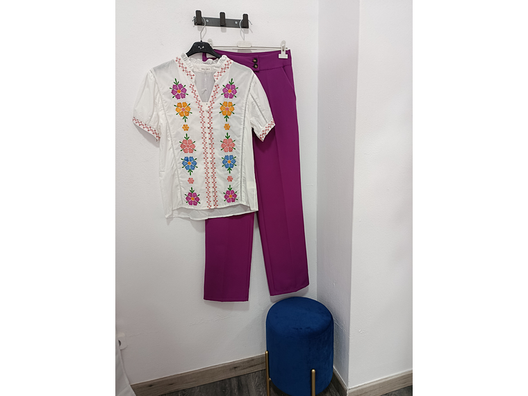 Blusa com Bordados 2