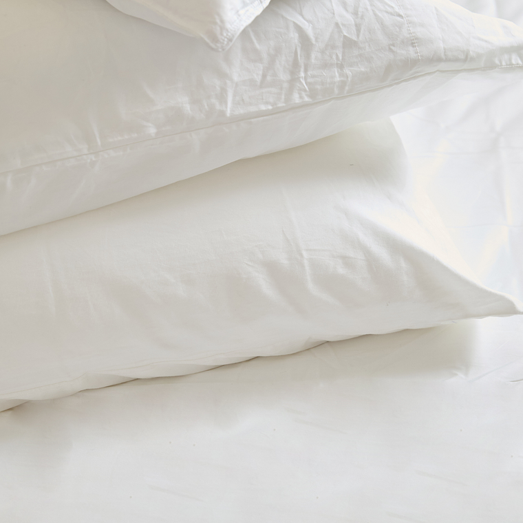 Almohada de Plumas Tamaño King 50x90cm 1