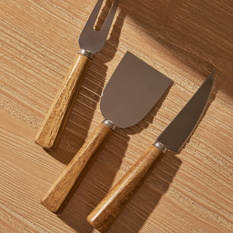 Set de 3 Cuchillos con mango de madera 1