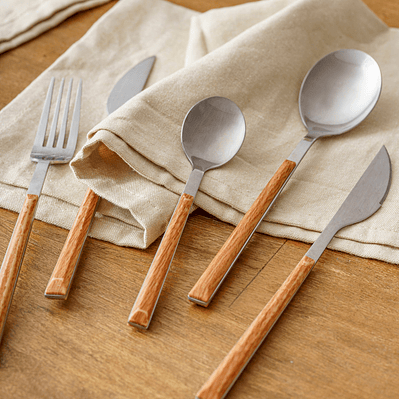 Cubiertos Tipo Madera