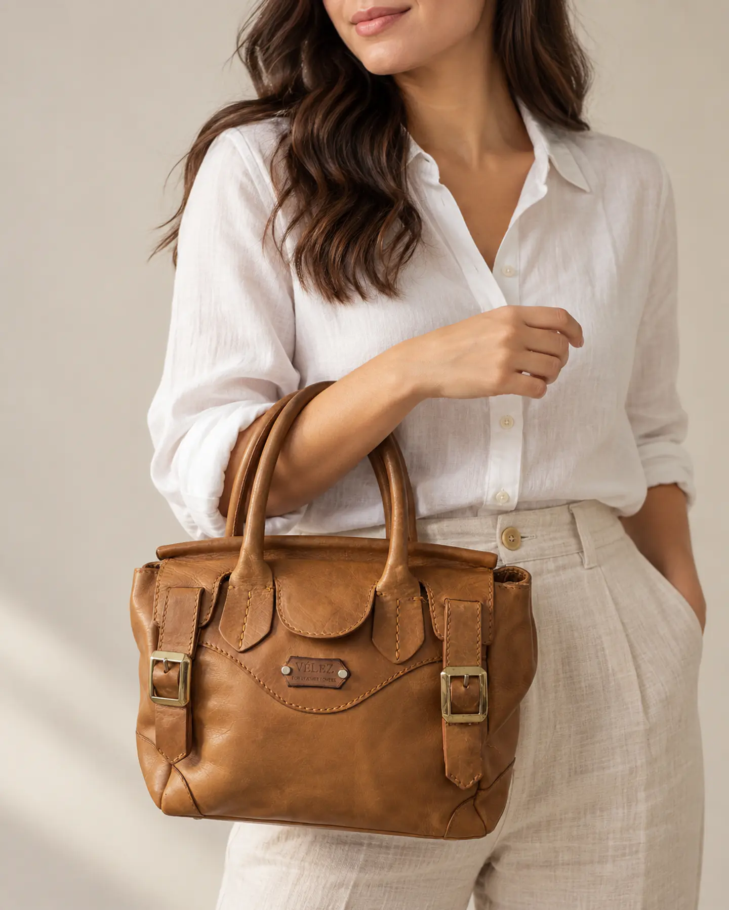 Bolso de Mano Vélez en Cuero Miel 2