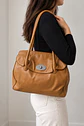 Russell & Bromley Sutton Medium Oval Shoulder Bag – Tan - Miniatura 2