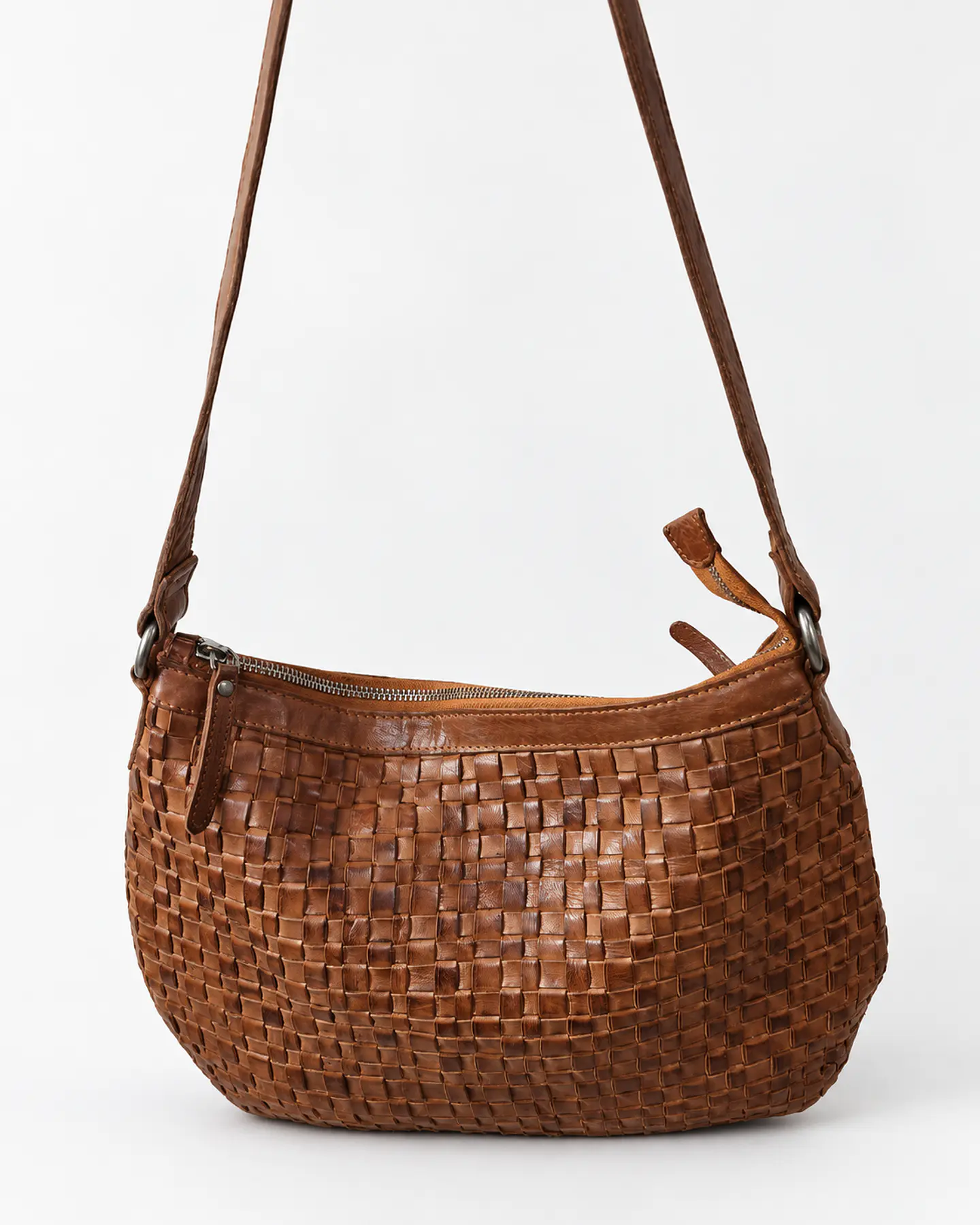 Vilenca Holland Woven-Leather Shoulder Bag – Cognac 1
