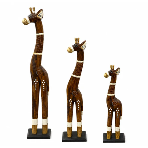 Trío de jirafas decorativas