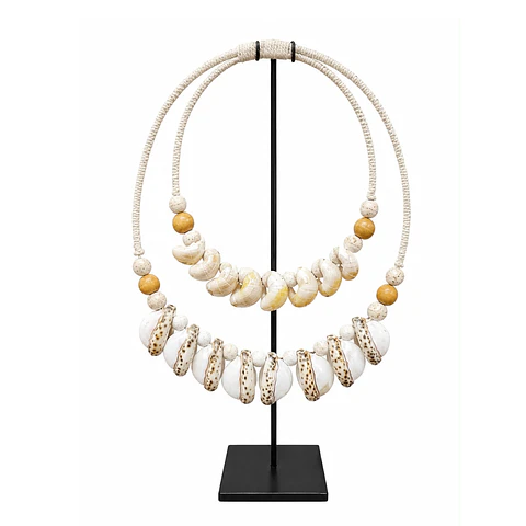 Collar decorativo de caracolas