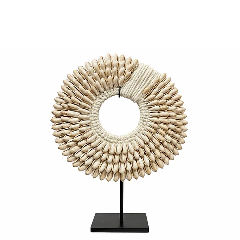 Collar decorativo de conchas