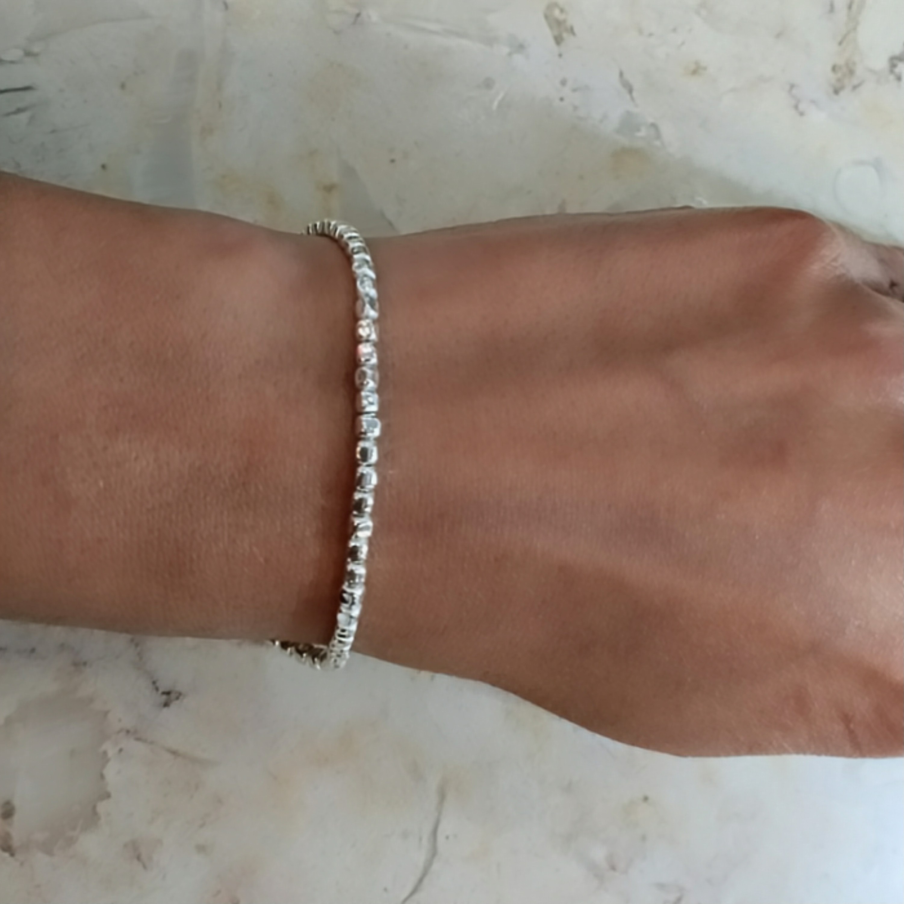 Pulseira de Contas Quadradas 