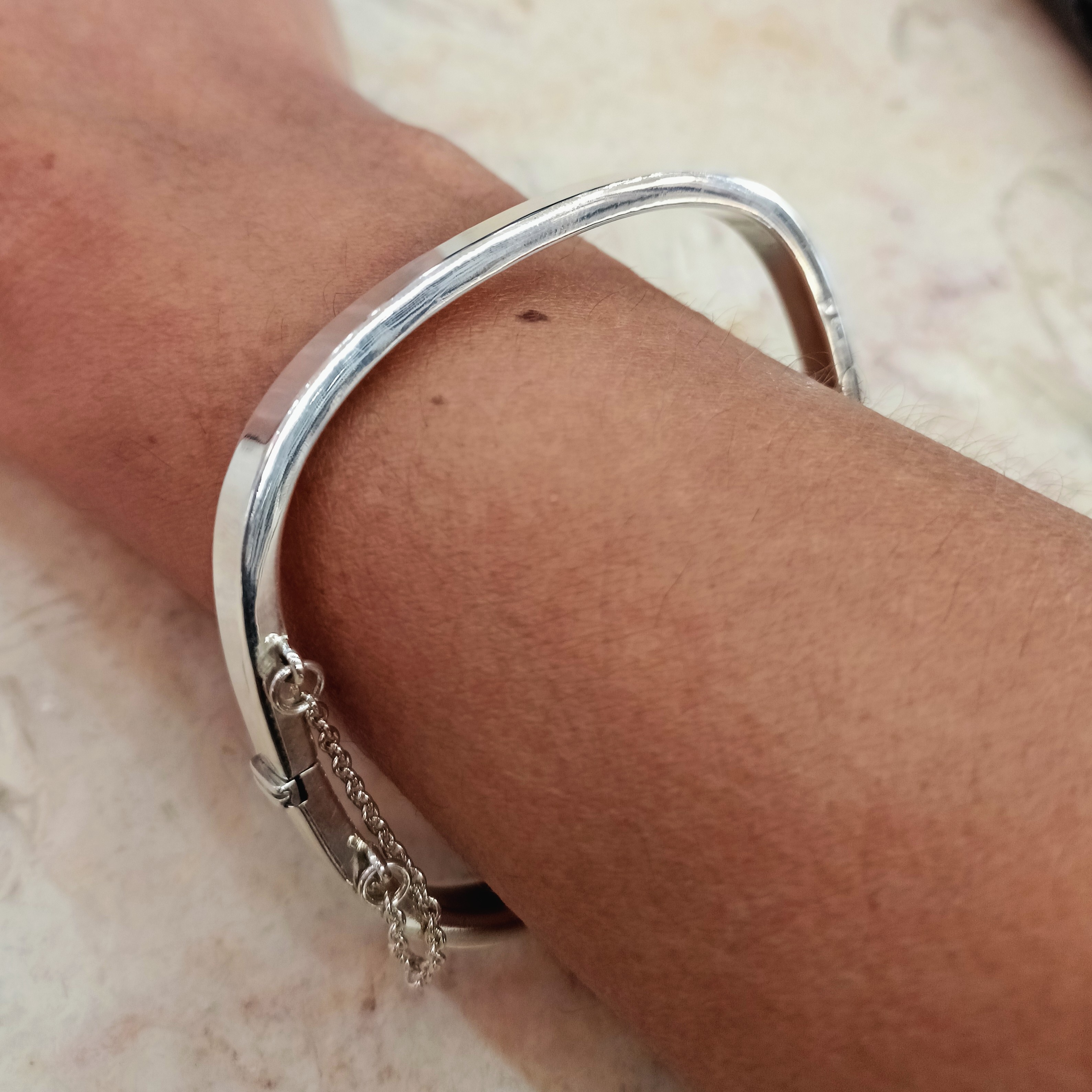 Pulseira Lisa Quadrada 